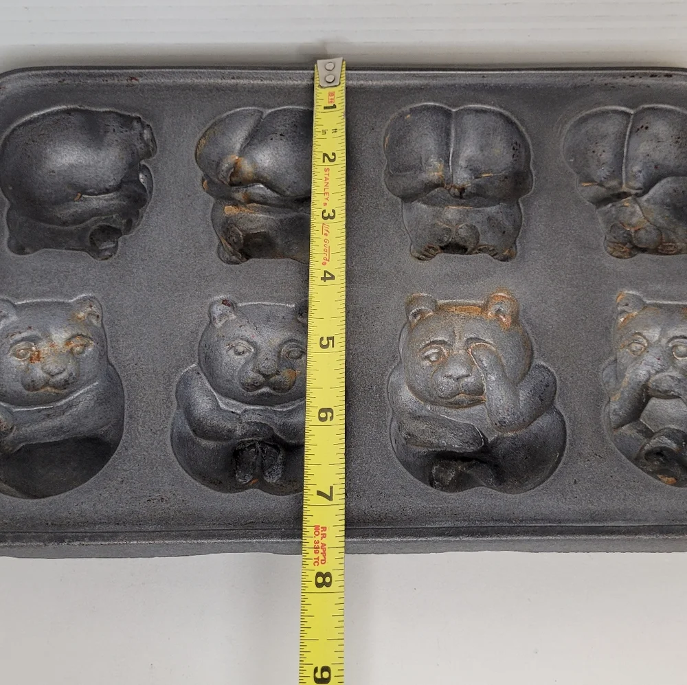 Vintage John Wright 1984 Teddy Bear Cast Iron Muffin Cornbread Baking Pan USA